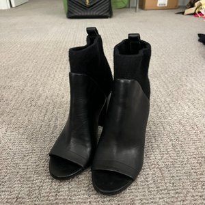 Vince Chelsea Leather Ankle Boots Suede Peep Open Toe Heeled Black Size 6